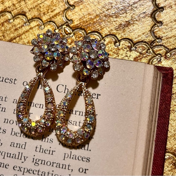 NORDSTROM 70’s Style Sparkly Gold Tone With Rhinestones Dangle Drop Earrings NEW - Picture 12 of 12